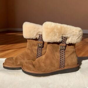 UGG Chestnut Suede Sheepskin Cuff Ankle Boots - Women’s Size 9